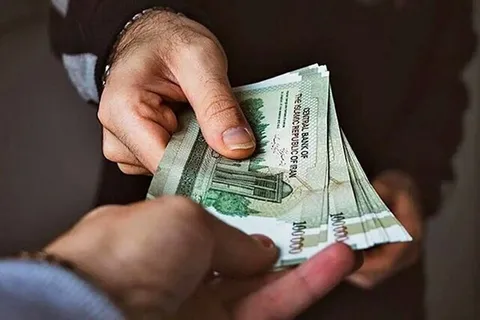 پرداخت حقوق کارکنان دولت مبتنی بر عملکرد می‌شود