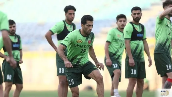 قهرمانی پرسپولیس به خطر افتاد