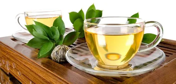 آشنایی با خواص شیرین بیان و عصاره چای سبز