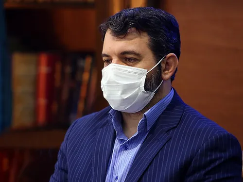واکنش دیوارنگاره میدان انقلاب به بی‌اعتبار شدن ارزش پول ملی!