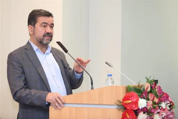 دکتر زارعیان: نقل و انتقال خطوط تلفن ثابت به روال معمول انجام می‌شود
