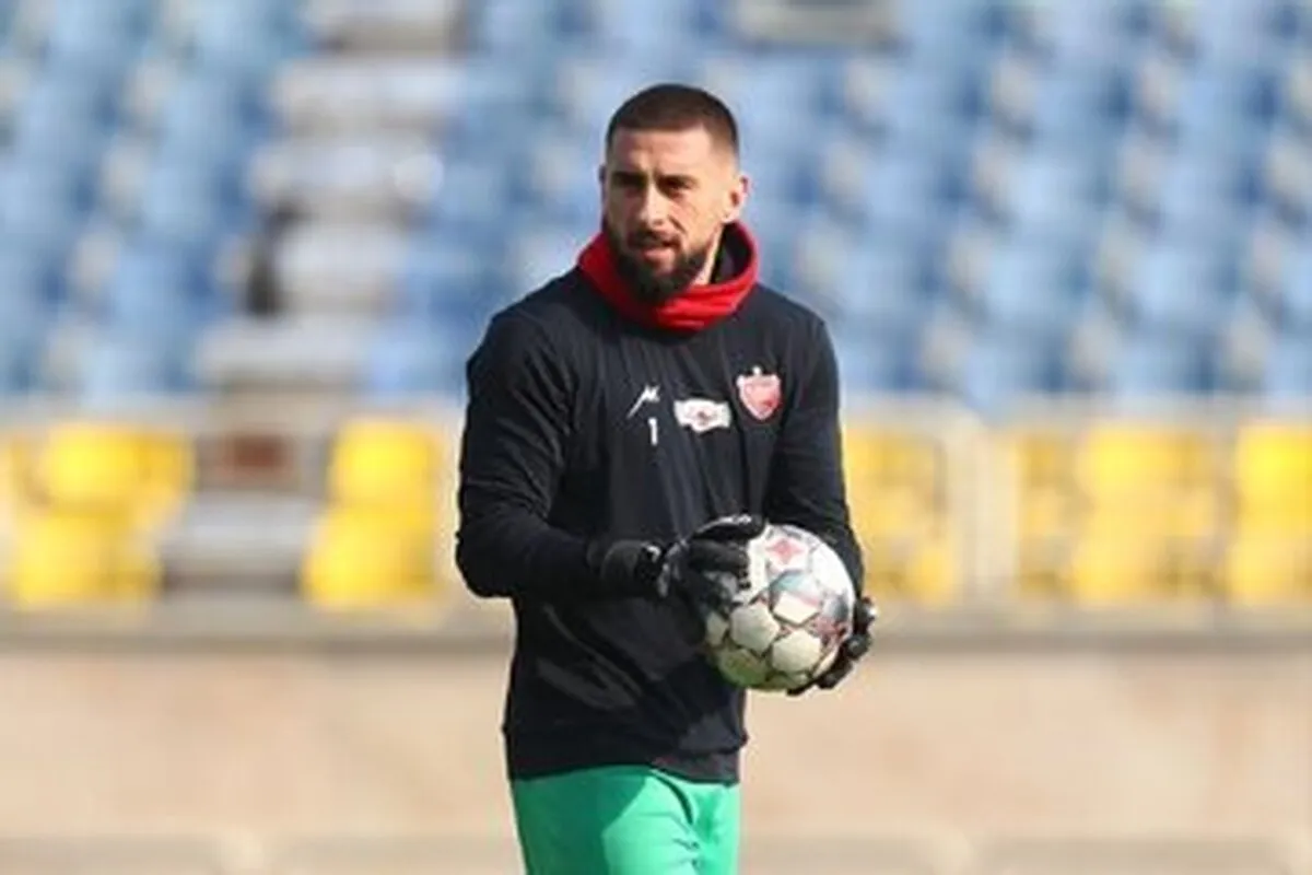 باشگاه پرسپولیس باید به کدام بازیکن غرامت بدهد؟
