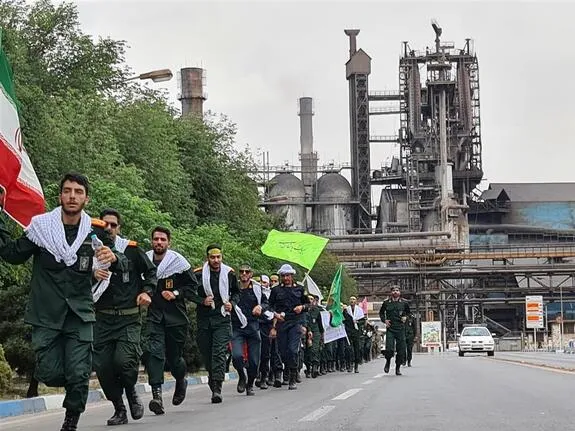 نوای کاروان دو امدادی  عاشقان حسینی، زائران خمینی  در ذوب آهن اصفهان