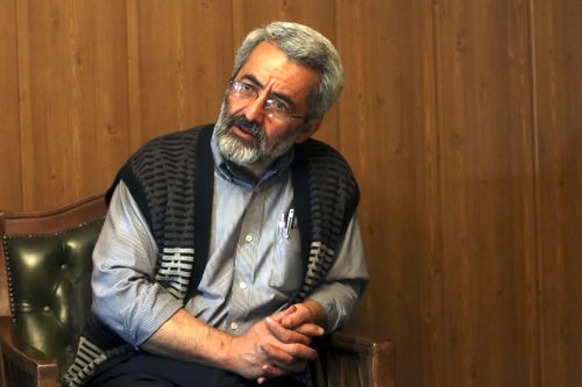هر کسی از مادرش قهر می‌کند، لیست می‌دهد