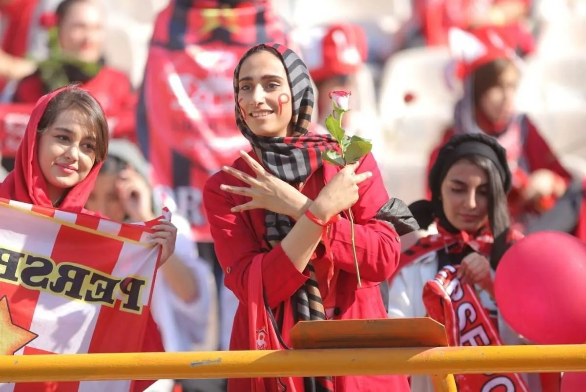 صدور مجوز حضور تماشاگران زن در دیدار پرسپولیس و گل‌گهر + جزئیات