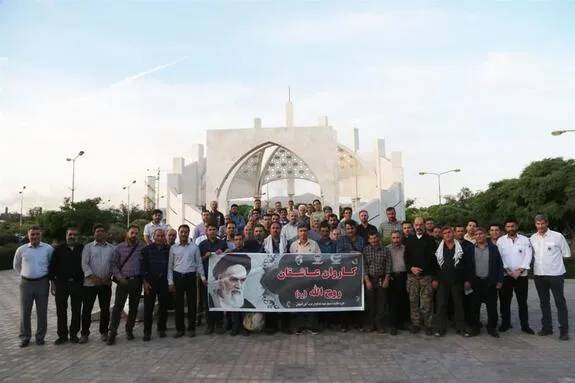 کاروان عاشقان روح ا... ذوب آهن اصفهان راهی مرقد امام خمینی (ره) شد