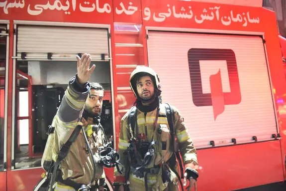 آتش سوزی در یک پاساژ در بازار تهران