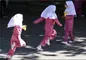 ضرب و شتم دختر کلاس پنجمی از سوی ناظم مدرسه به خاطر حجاب!